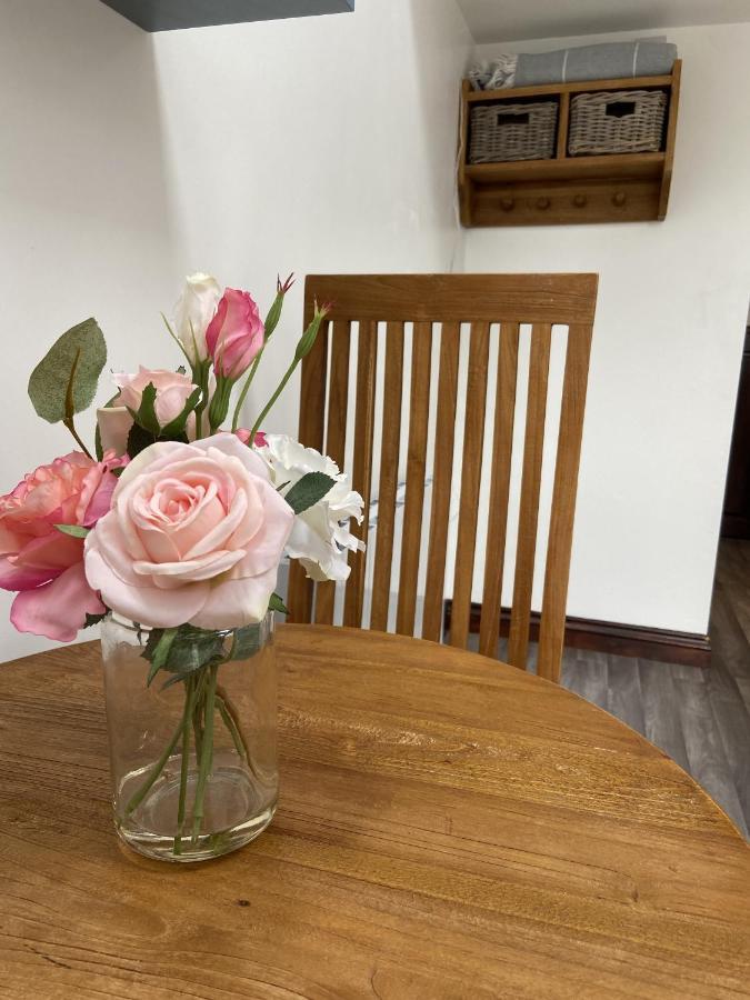 The Stables - Detached Cottage With Private Garden & Hot Tub St Austell Extérieur photo
