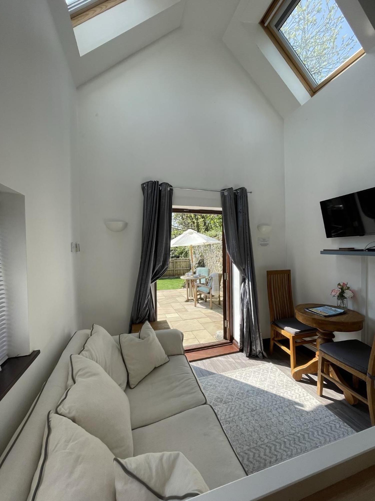 The Stables - Detached Cottage With Private Garden & Hot Tub St Austell Chambre photo